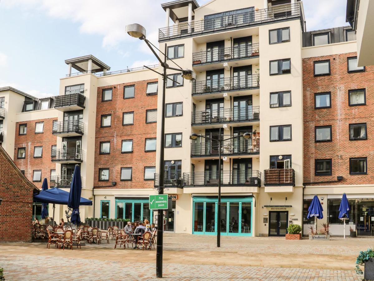 River View - Kingston Kingston upon Thames  Bagian luar foto